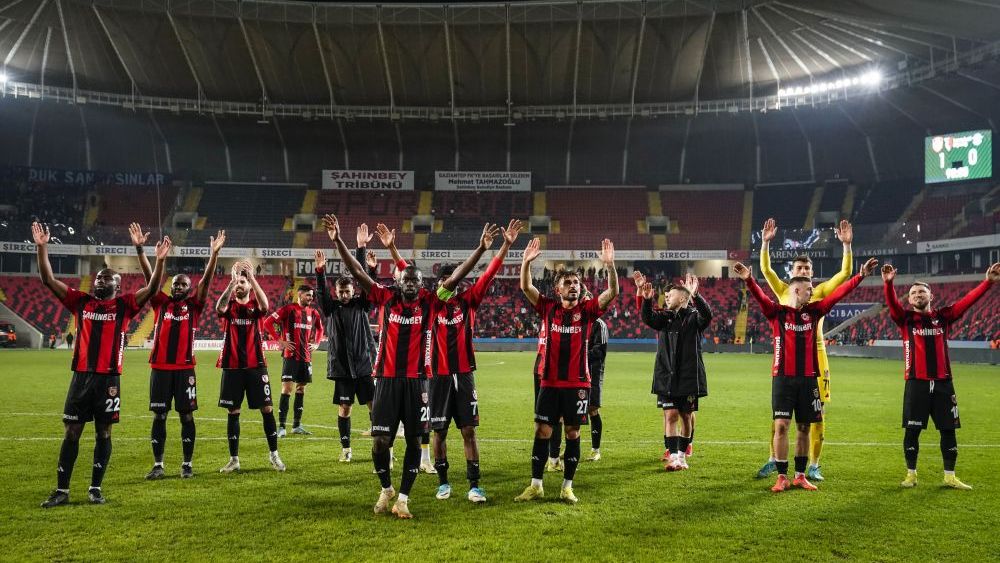 Gaziantep FK'da Selçuk İnan takviye istiyor